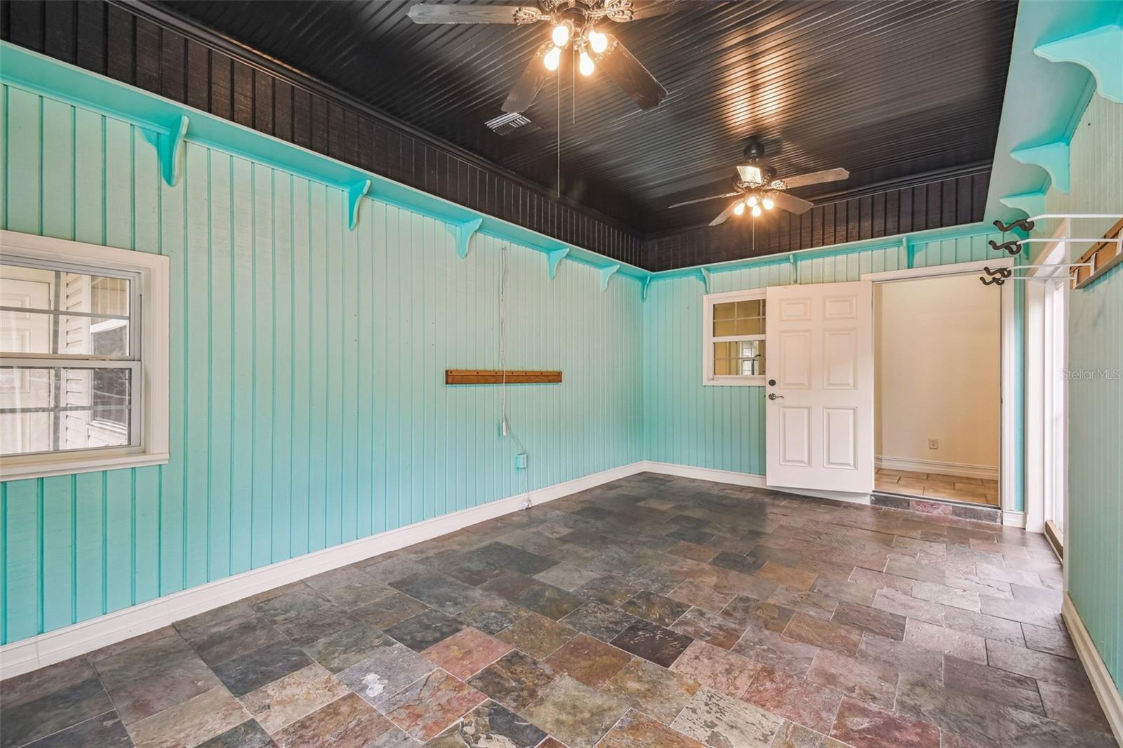 DEER HAVEN ESTATE UNREC - Residential Lease