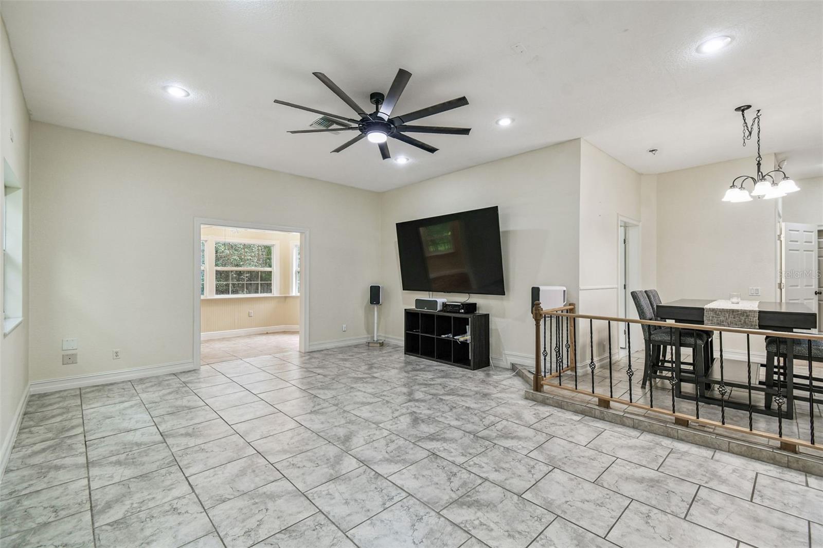 DEER HAVEN ESTATE UNREC - Residential Lease