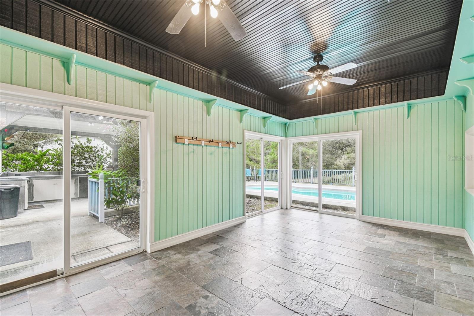 DEER HAVEN ESTATE UNREC - Residential Lease