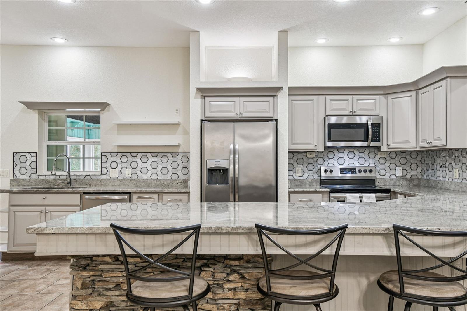 DEER HAVEN ESTATE UNREC - Residential Lease