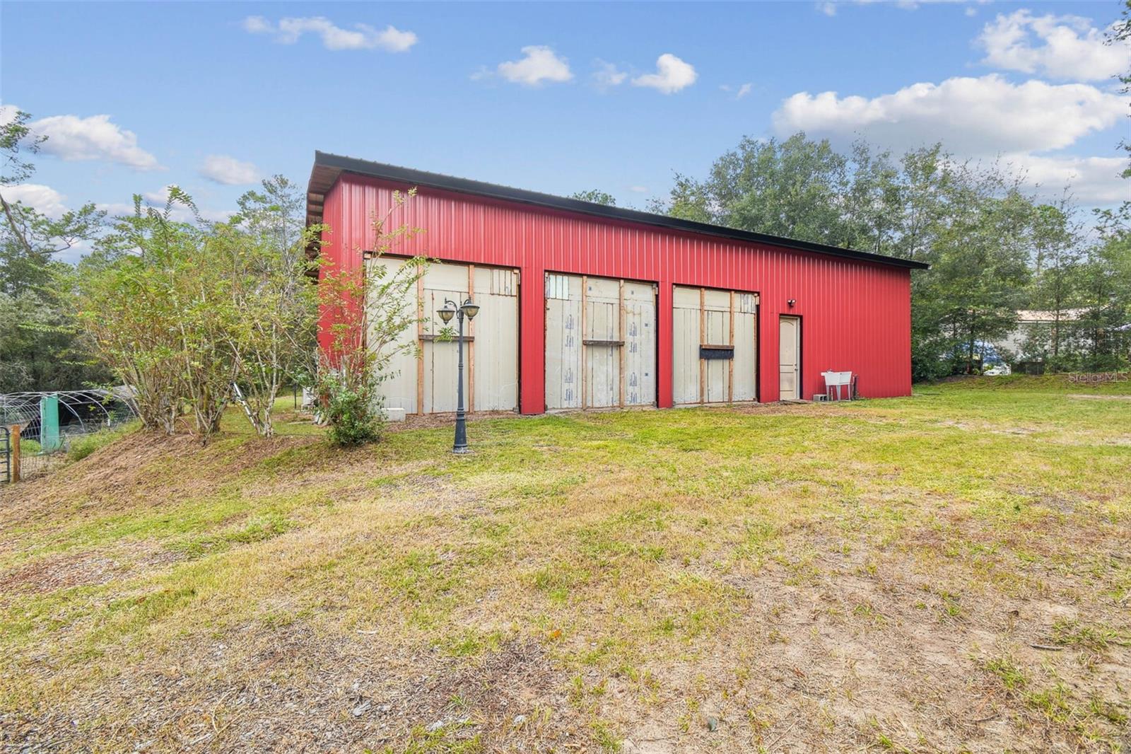 DEER HAVEN ESTATE UNREC - Residential Lease