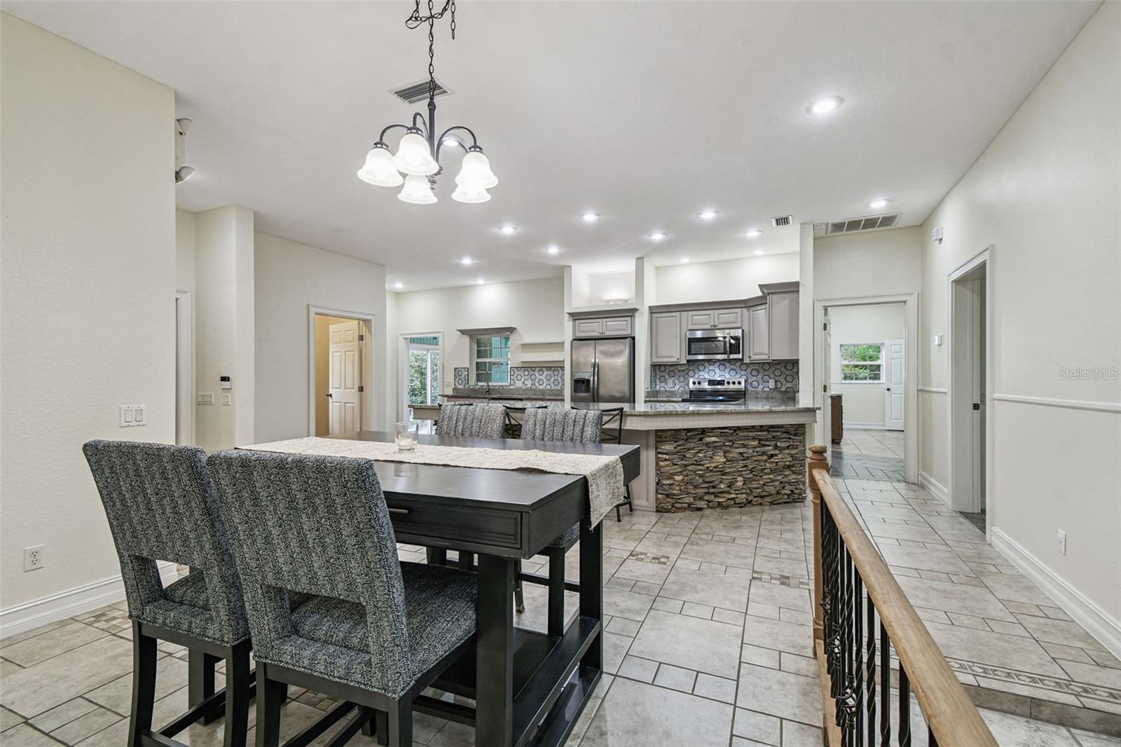 DEER HAVEN ESTATE UNREC - Residential Lease