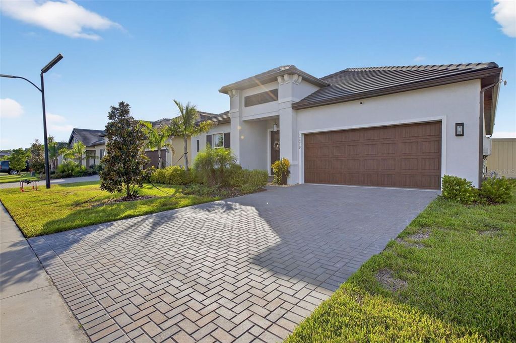Photo of 12219 Violet Jasper Drive, Parrish, FL 34219 (MLS # O6338960)