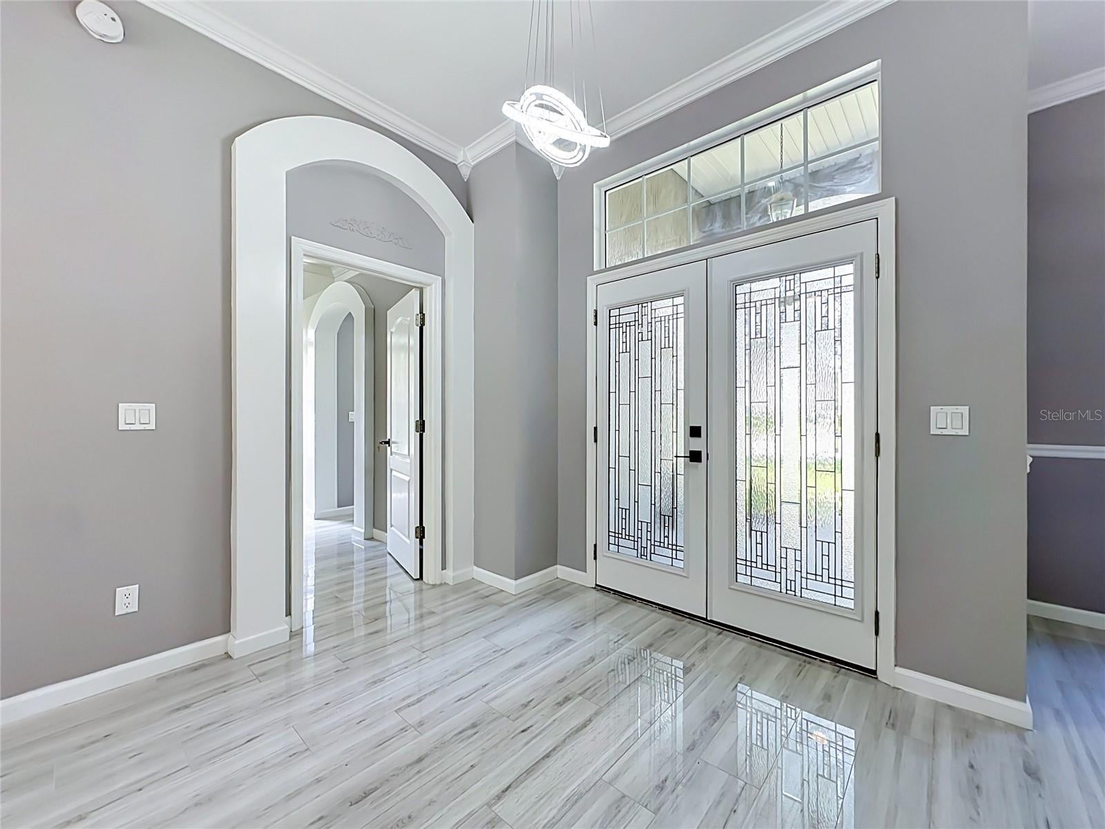 420 TWIN OAKS LANE