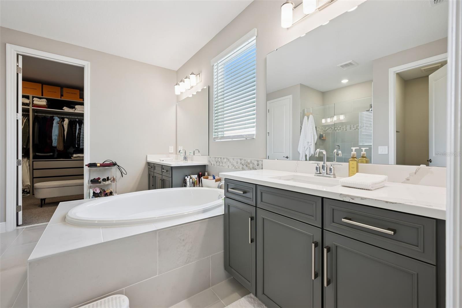 SILVERLEAF RESERVE AT HAMLIN PHASE - Residential
