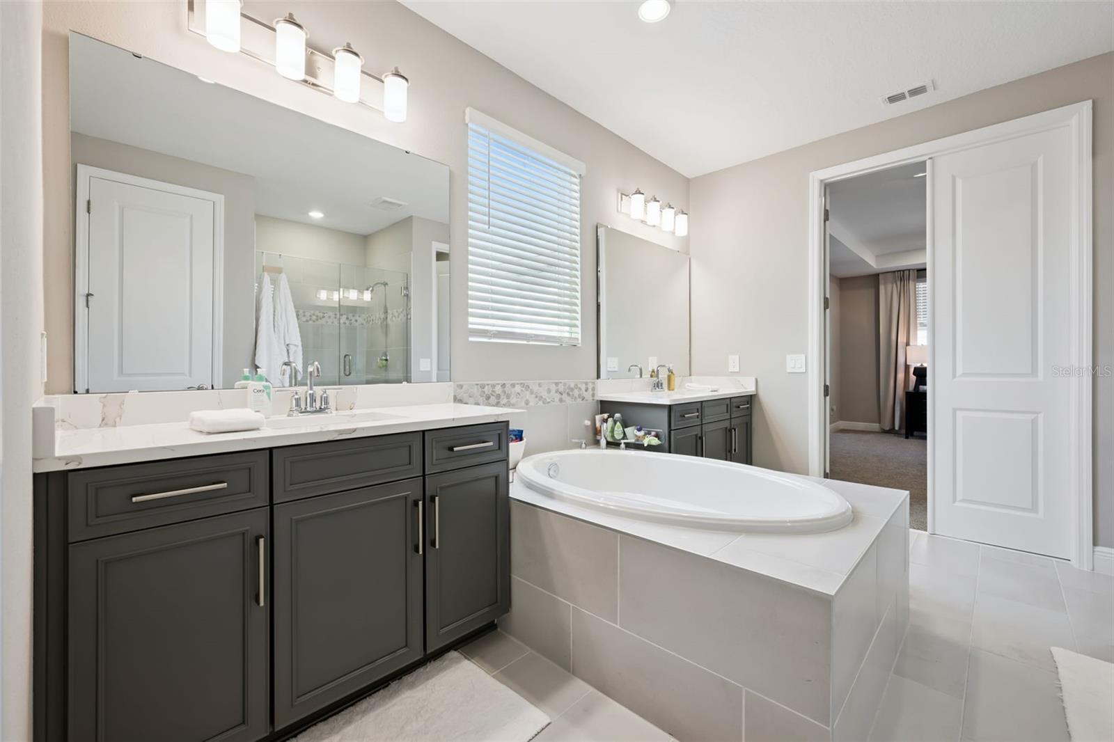 SILVERLEAF RESERVE AT HAMLIN PHASE - Residential