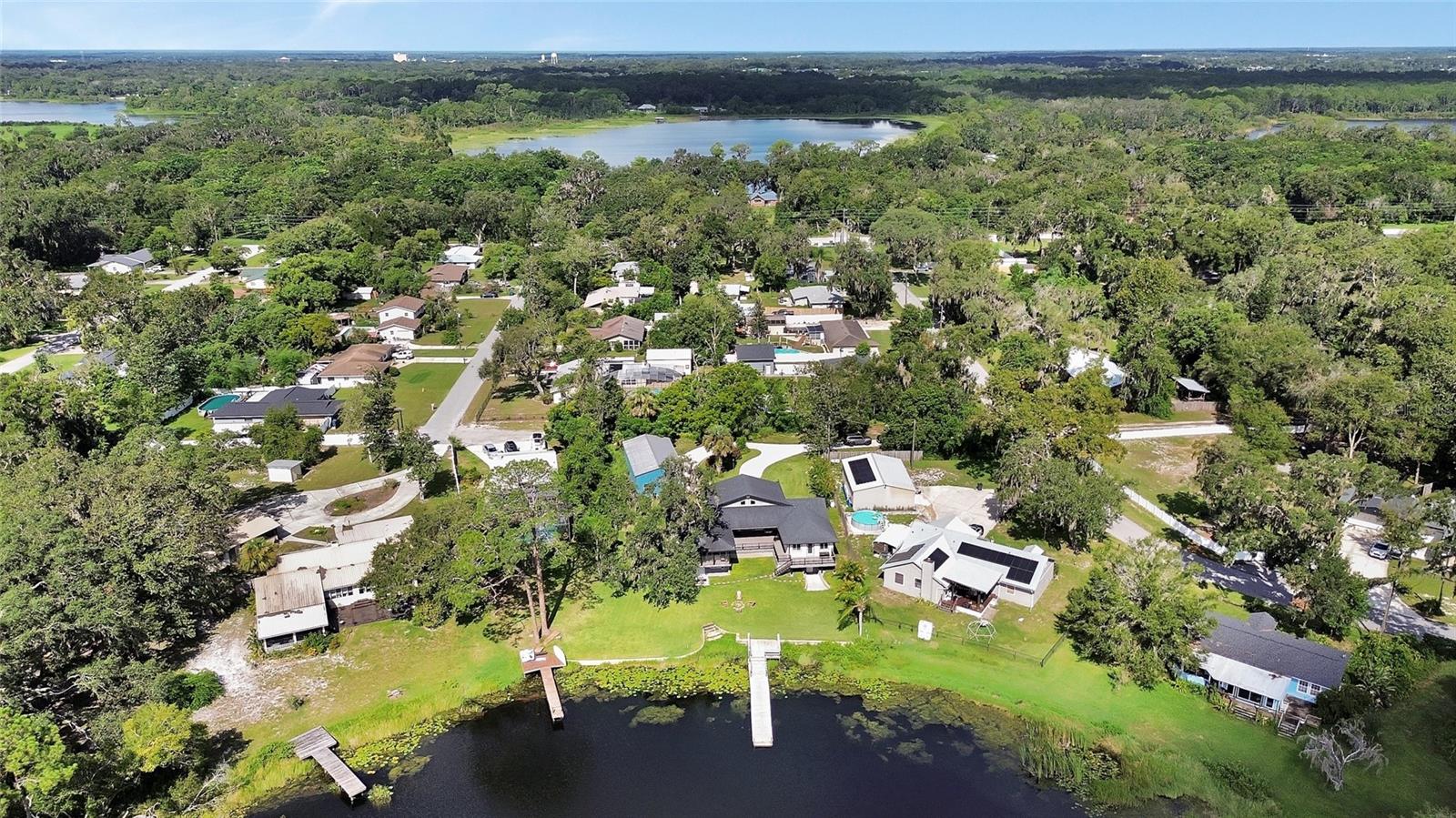 LAKE RUBY &AND LAKE BYRON - Residential