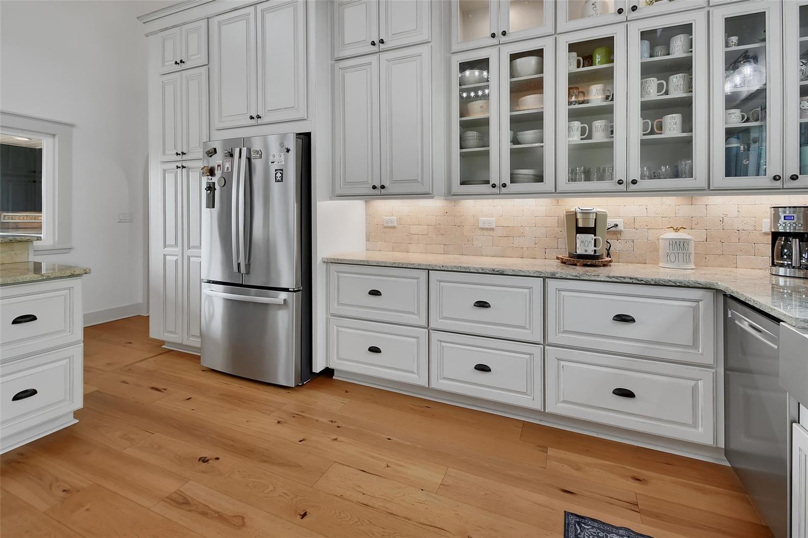 LAKE RUBY &AND LAKE BYRON - Residential