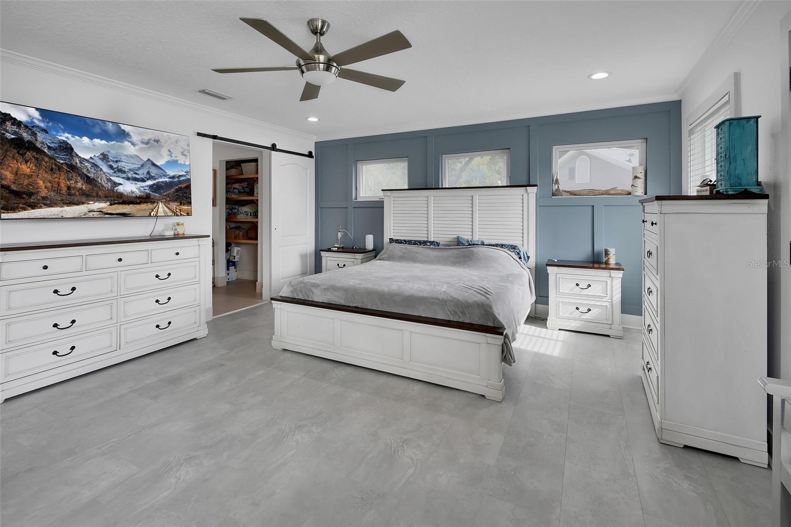 LAKE RUBY &AND LAKE BYRON - Residential