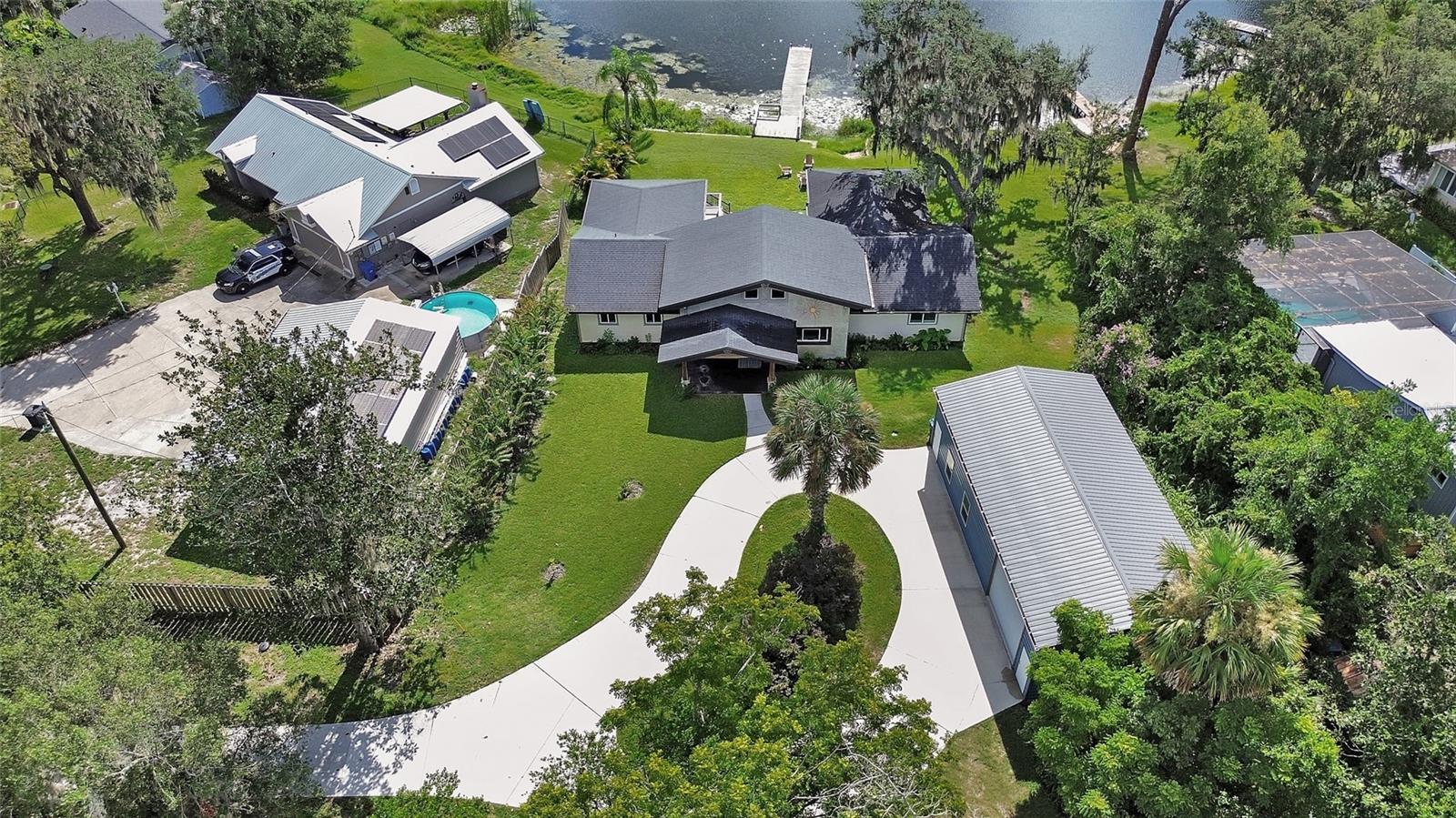 LAKE RUBY &AND LAKE BYRON - Residential