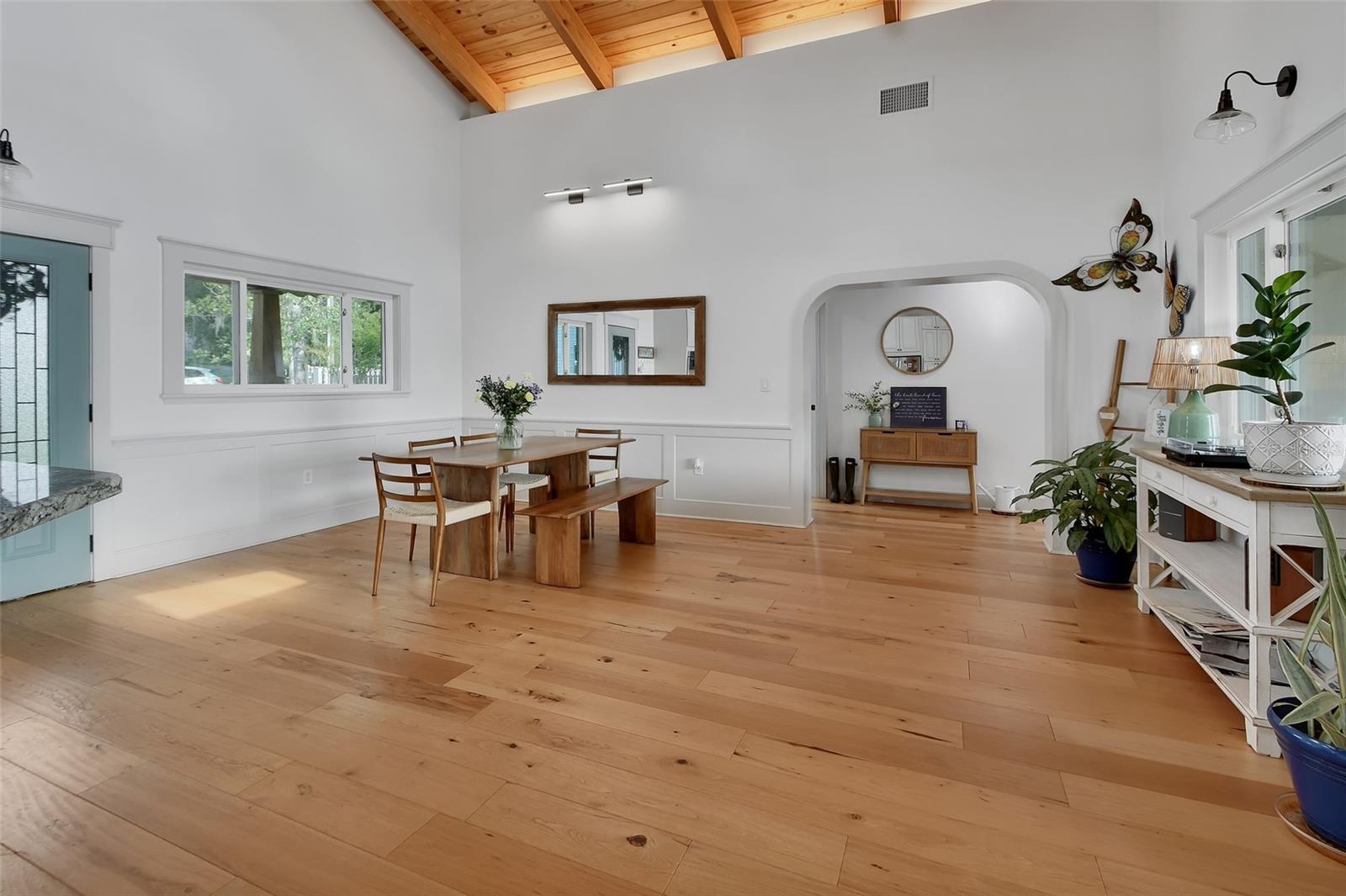 LAKE RUBY &AND LAKE BYRON - Residential