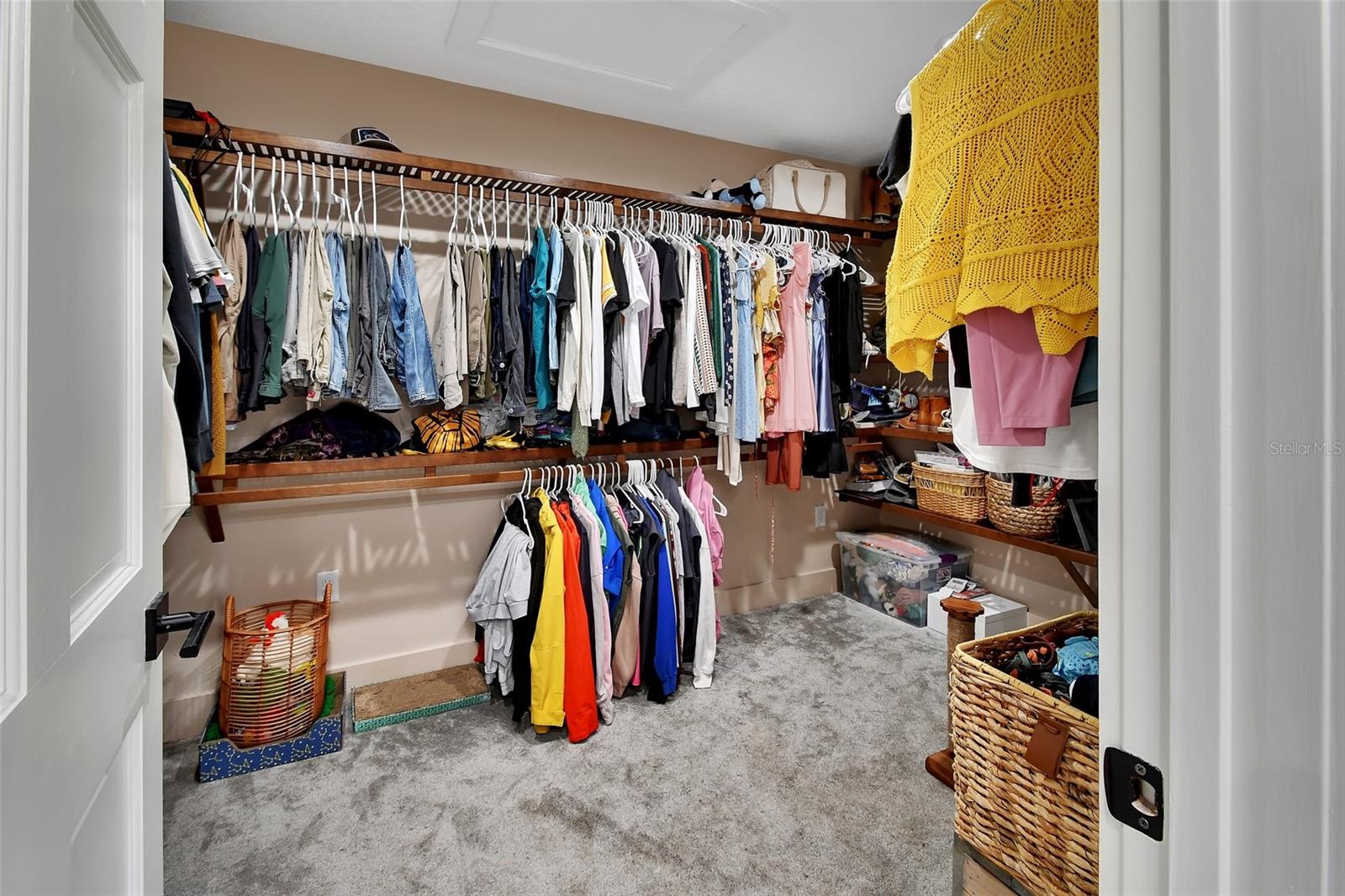 LAKE RUBY &AND LAKE BYRON - Residential