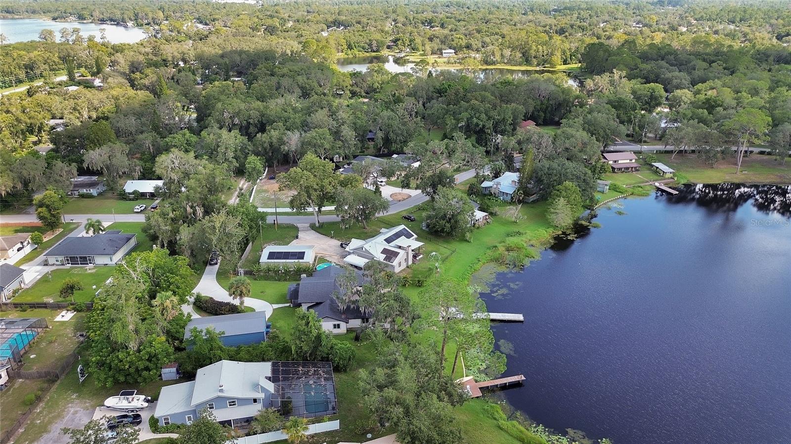 LAKE RUBY &AND LAKE BYRON - Residential