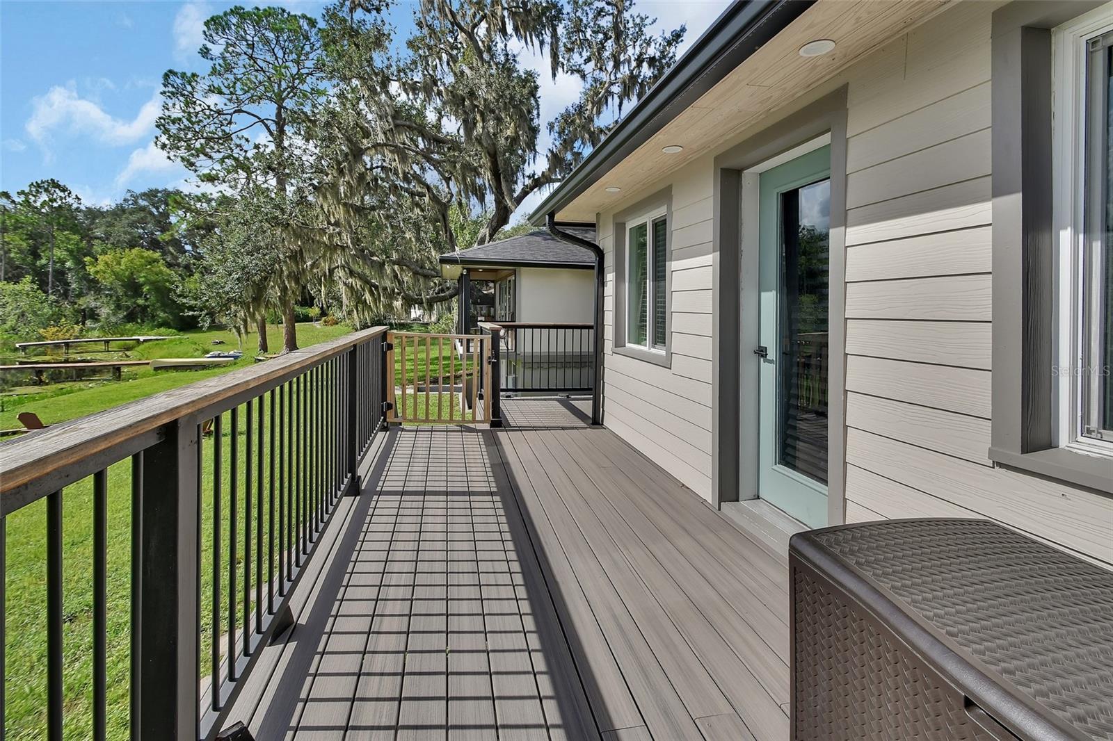 LAKE RUBY &AND LAKE BYRON - Residential