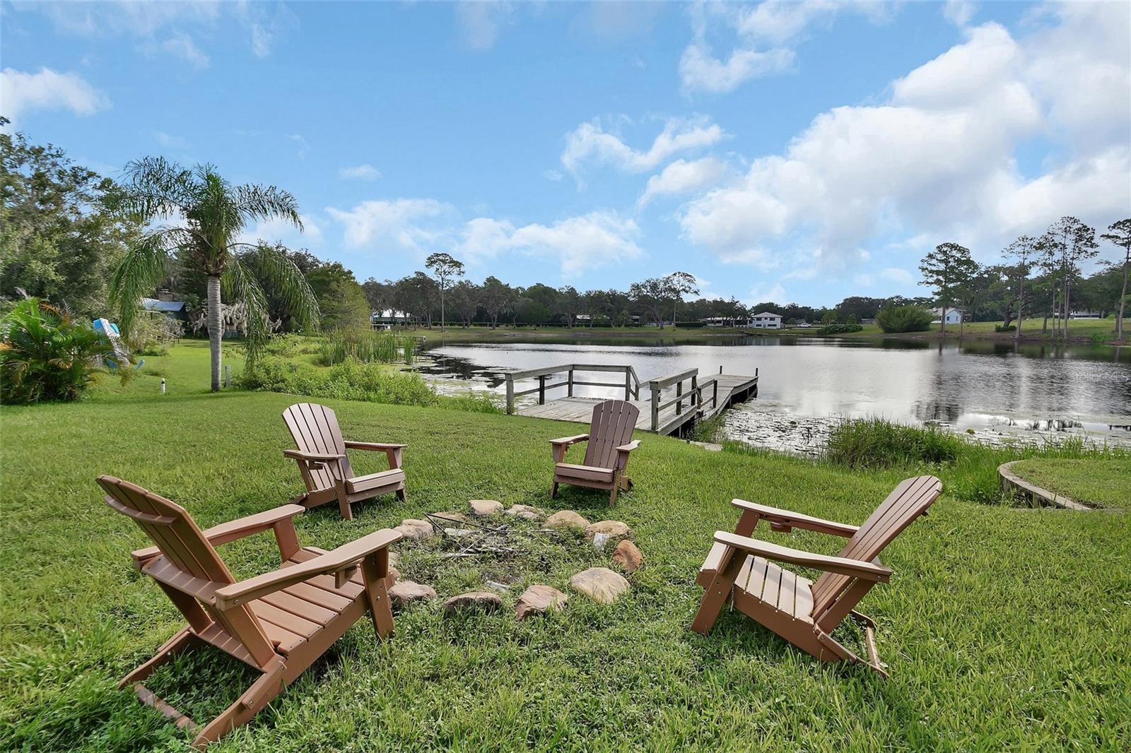 LAKE RUBY &AND LAKE BYRON - Residential