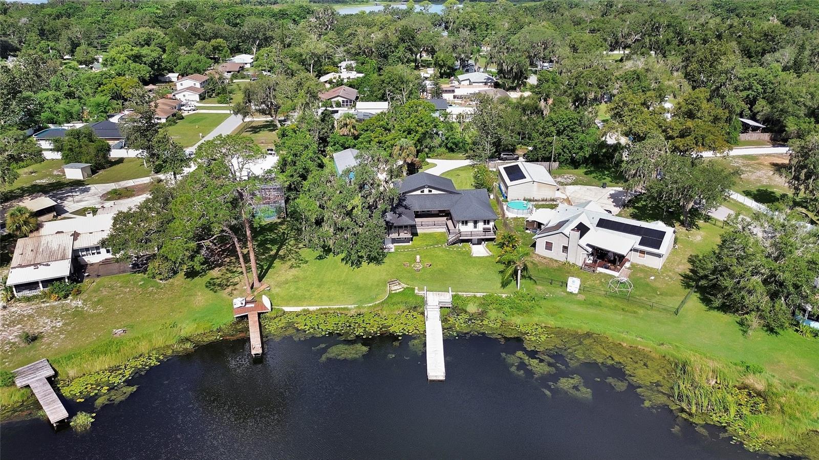 LAKE RUBY &AND LAKE BYRON - Residential