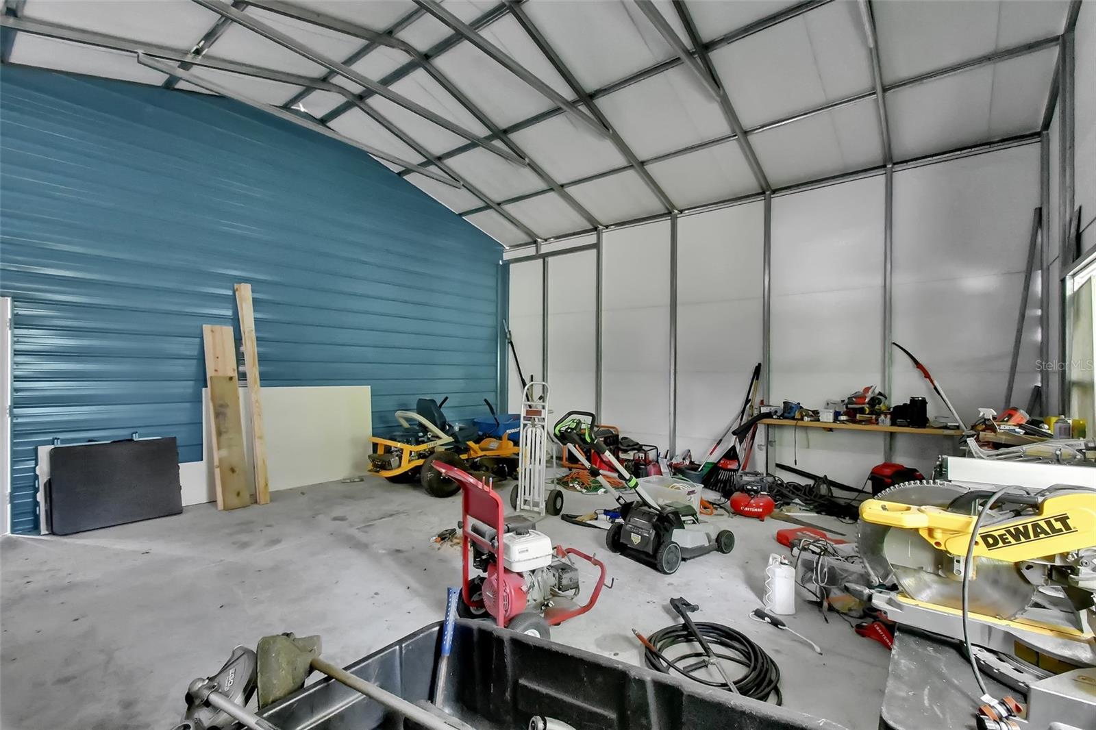 LAKE RUBY &AND LAKE BYRON - Residential