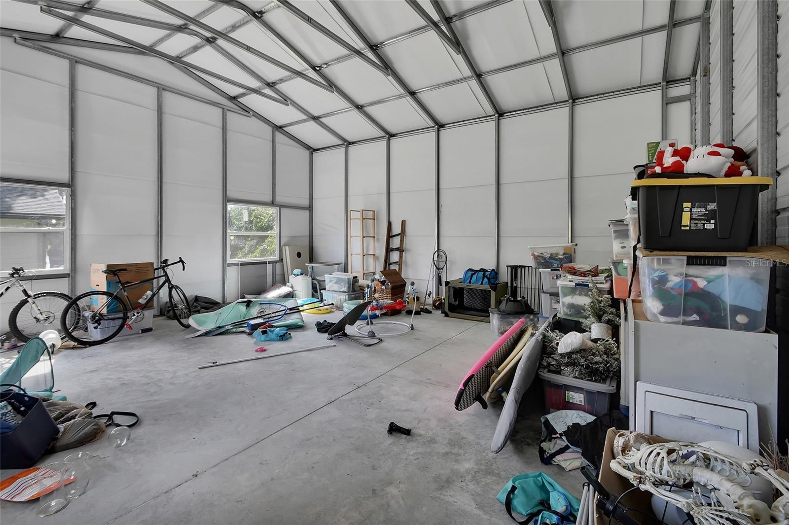 LAKE RUBY &AND LAKE BYRON - Residential