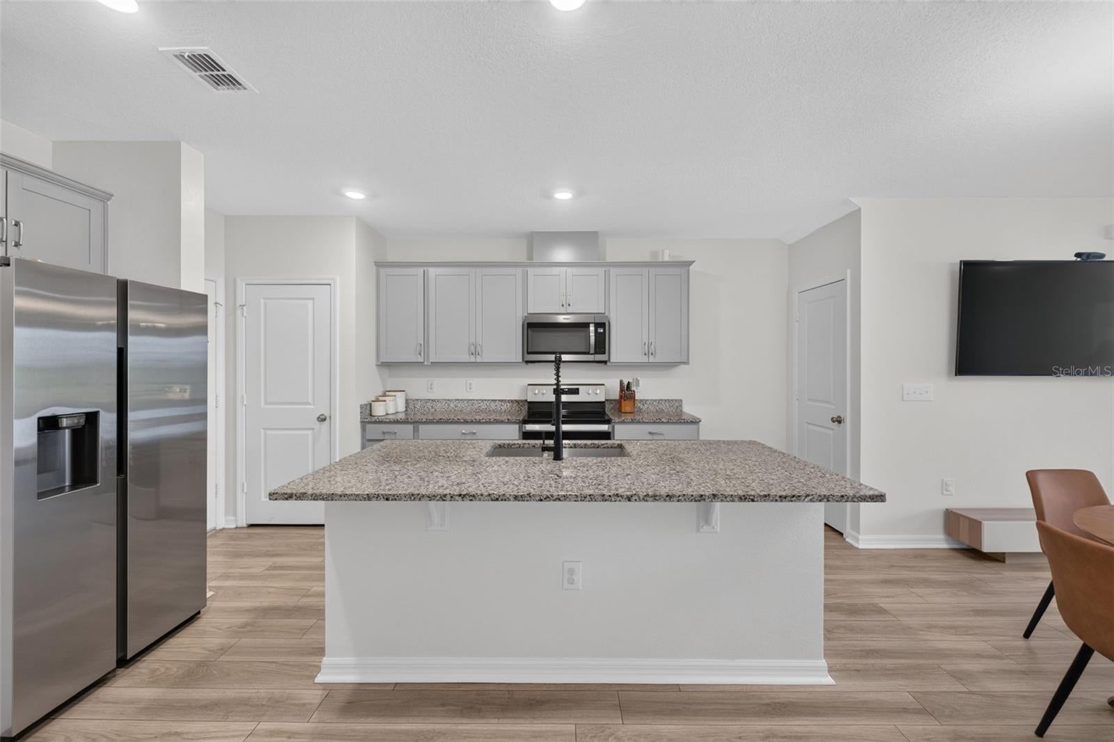 1405 MIRABELLA CIRCLE