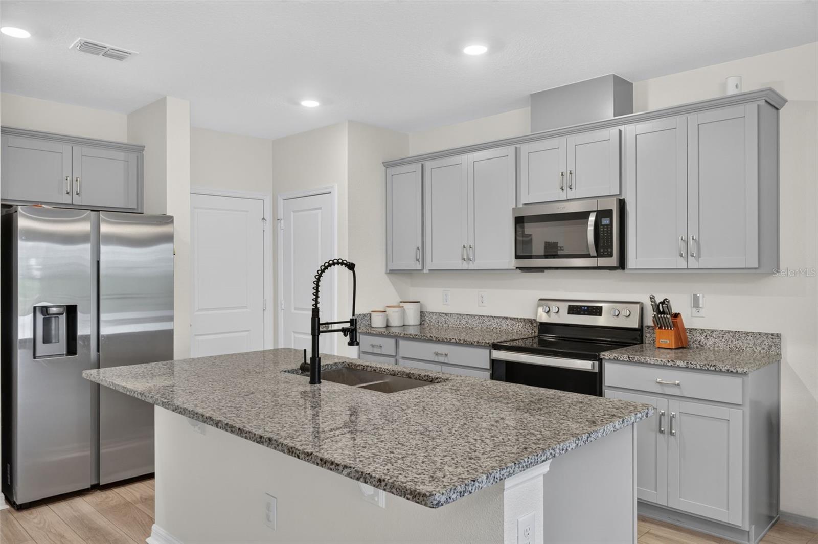 1405 MIRABELLA CIRCLE