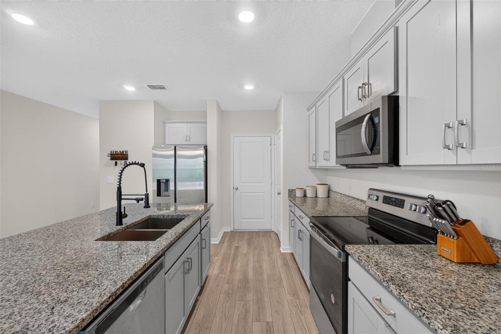 1405 MIRABELLA CIRCLE