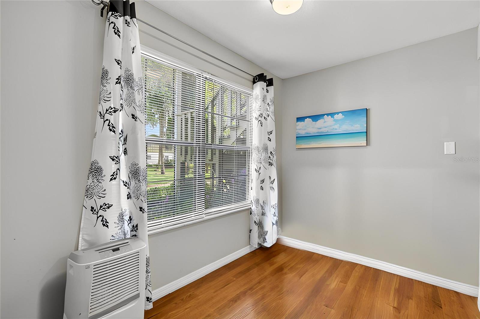 HOLLY SQUARE CONDO - Residential