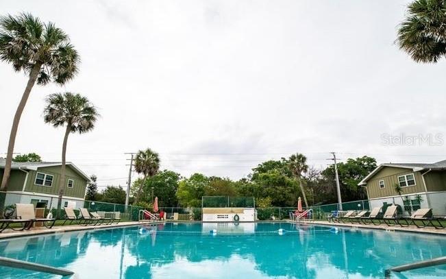 HOLLY SQUARE CONDO - Residential