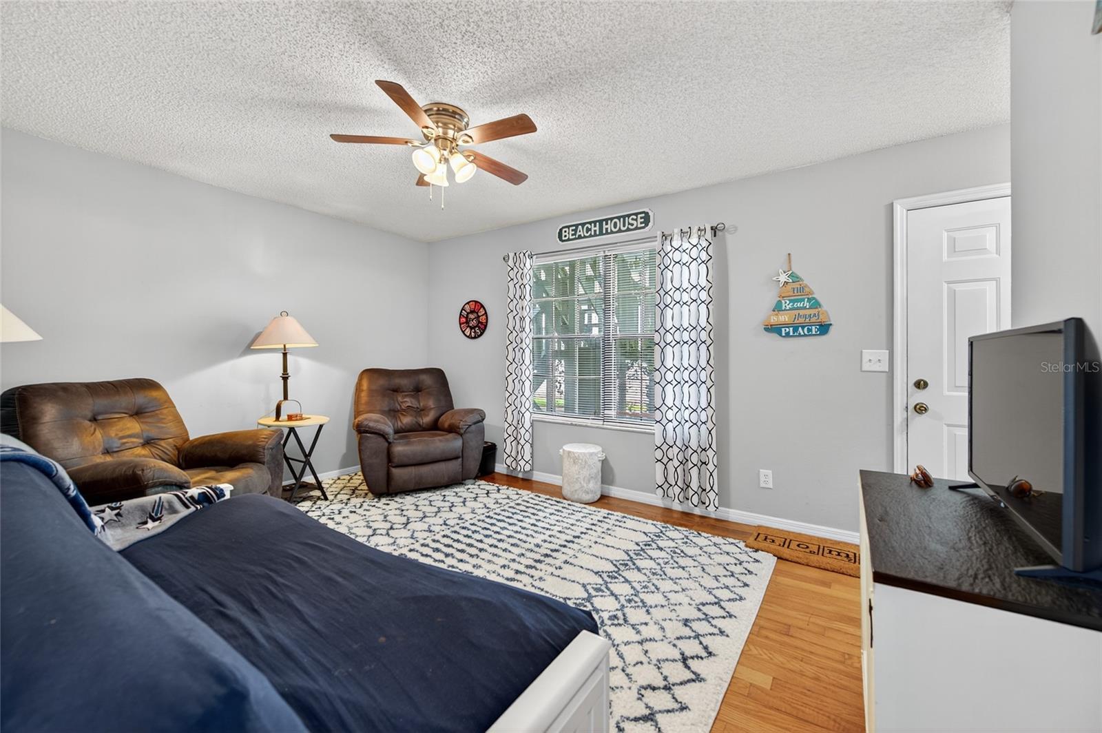 HOLLY SQUARE CONDO - Residential