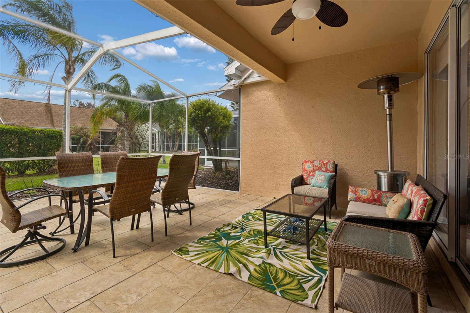 GROVES PH 02 CLUB VILLAS - Residential