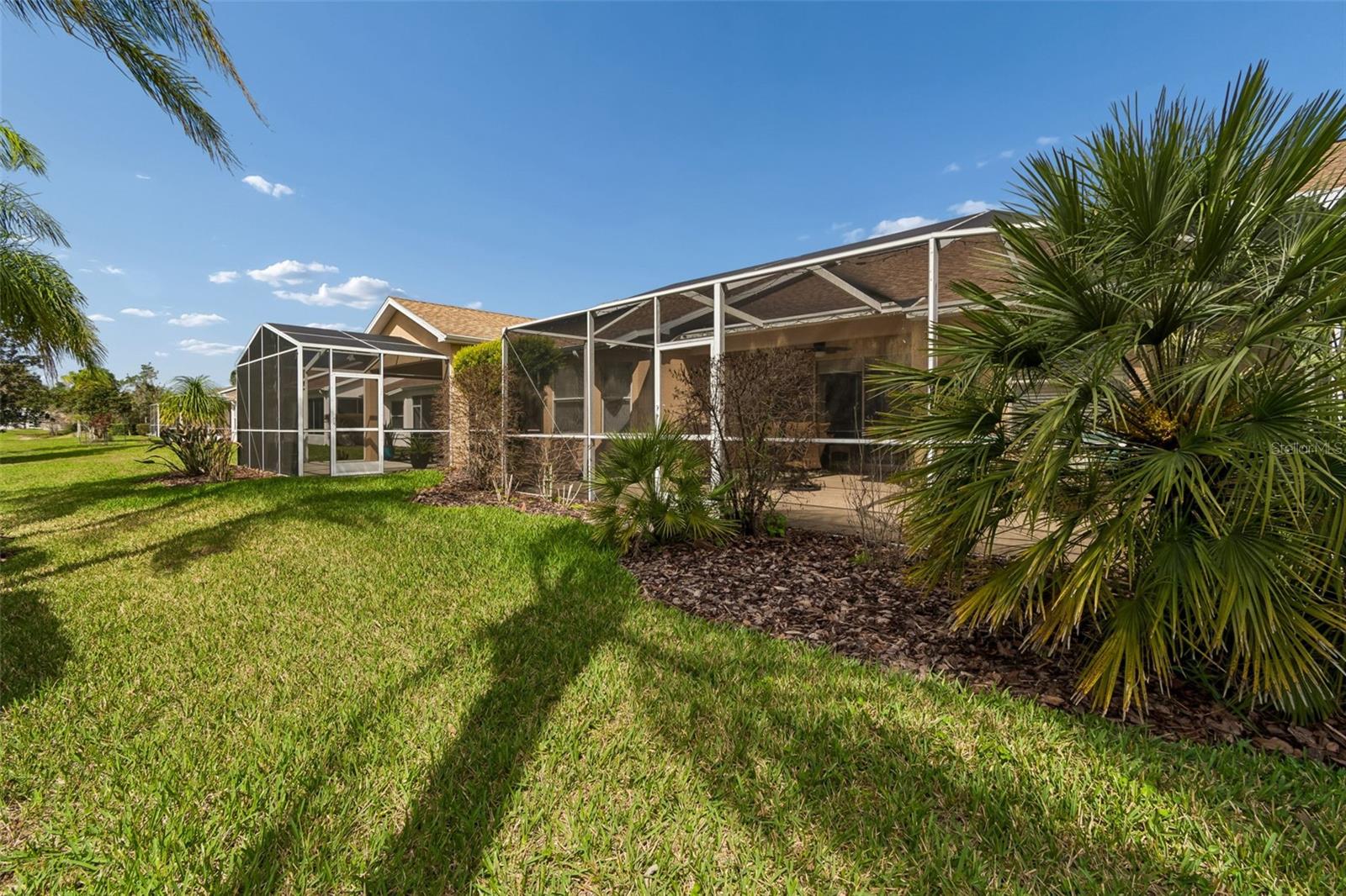 GROVES PH 02 CLUB VILLAS - Residential