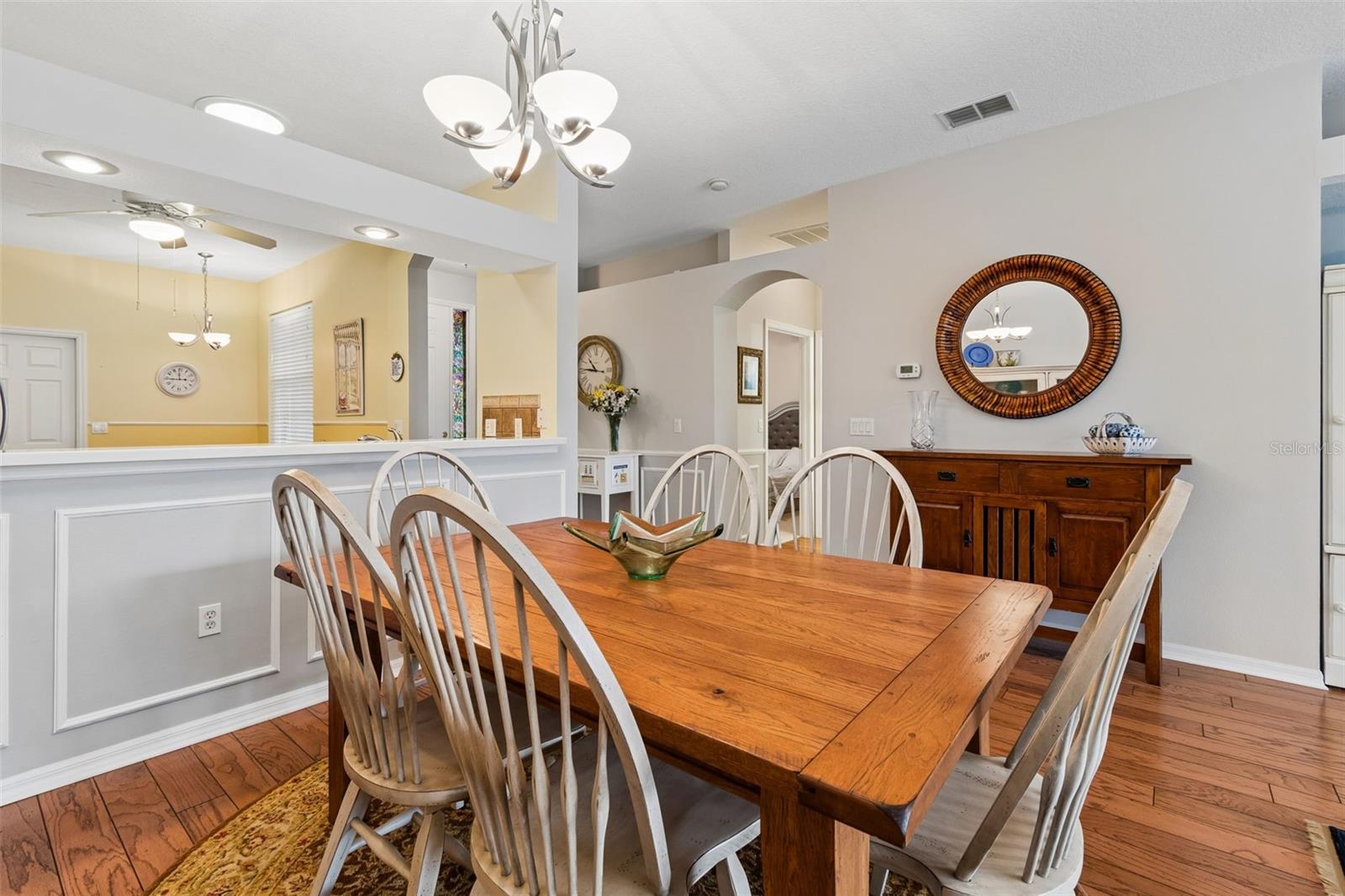 GROVES PH 02 CLUB VILLAS - Residential