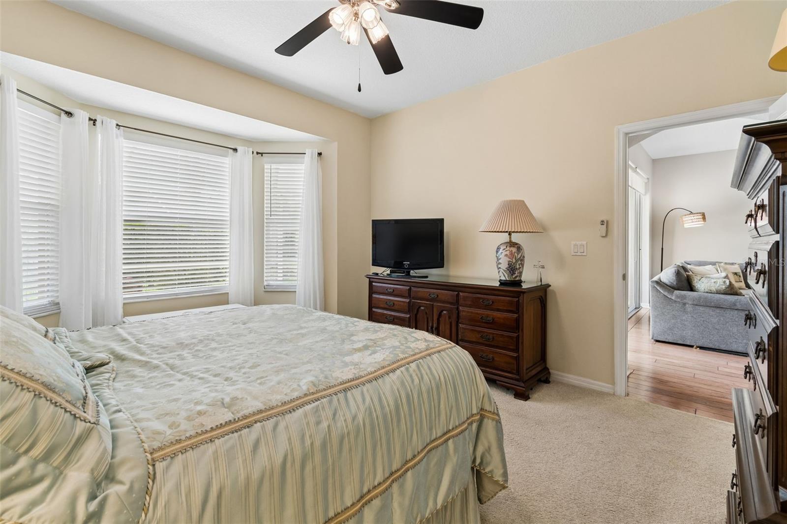 GROVES PH 02 CLUB VILLAS - Residential