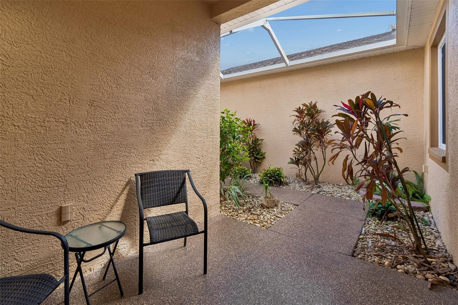 GROVES PH 02 CLUB VILLAS - Residential