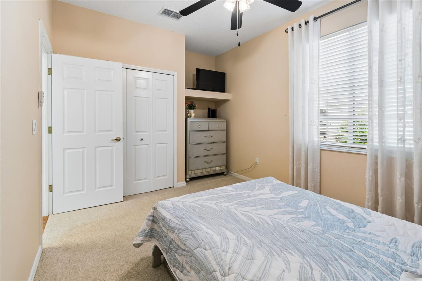 GROVES PH 02 CLUB VILLAS - Residential