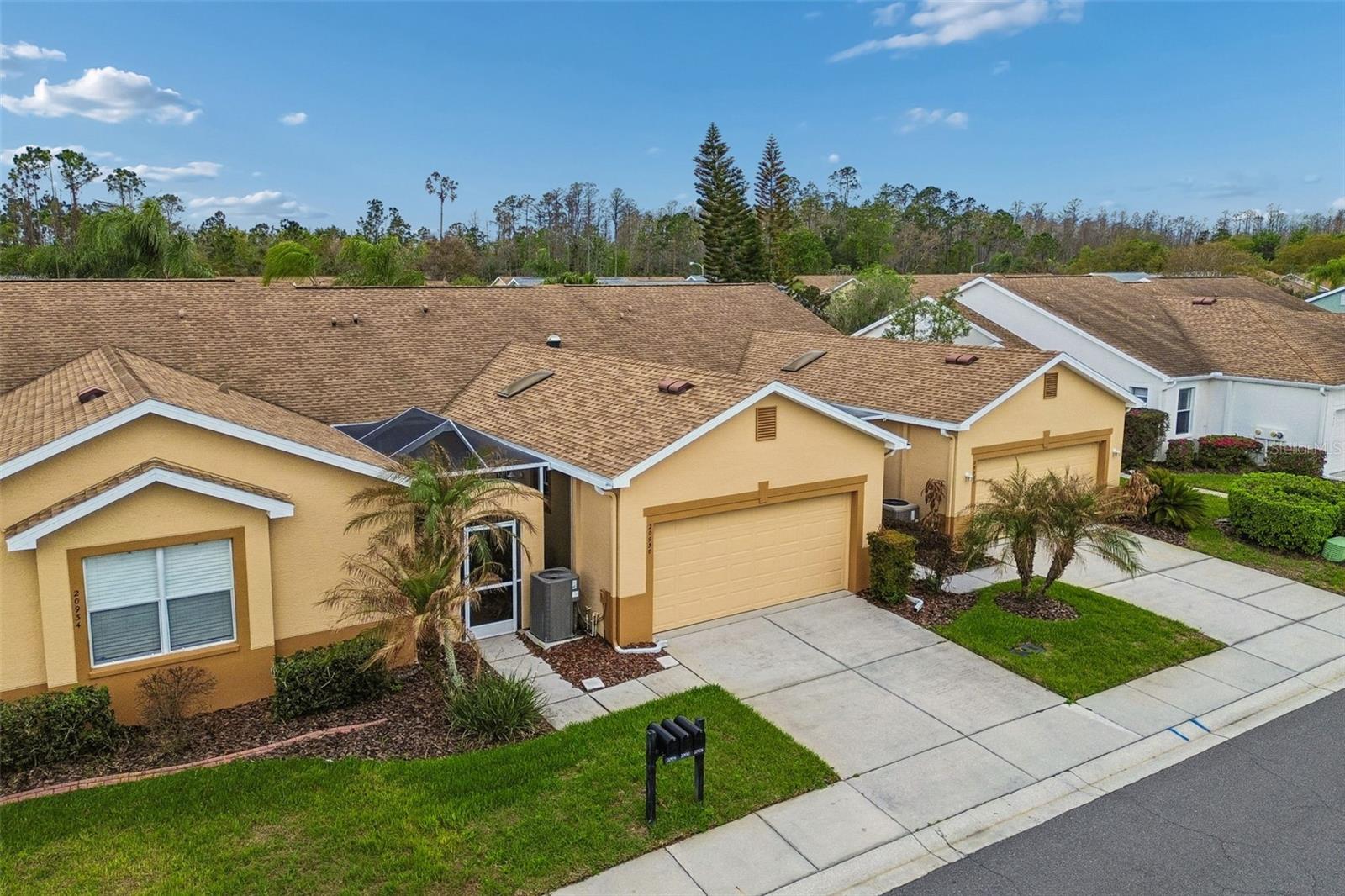 GROVES PH 02 CLUB VILLAS - Residential