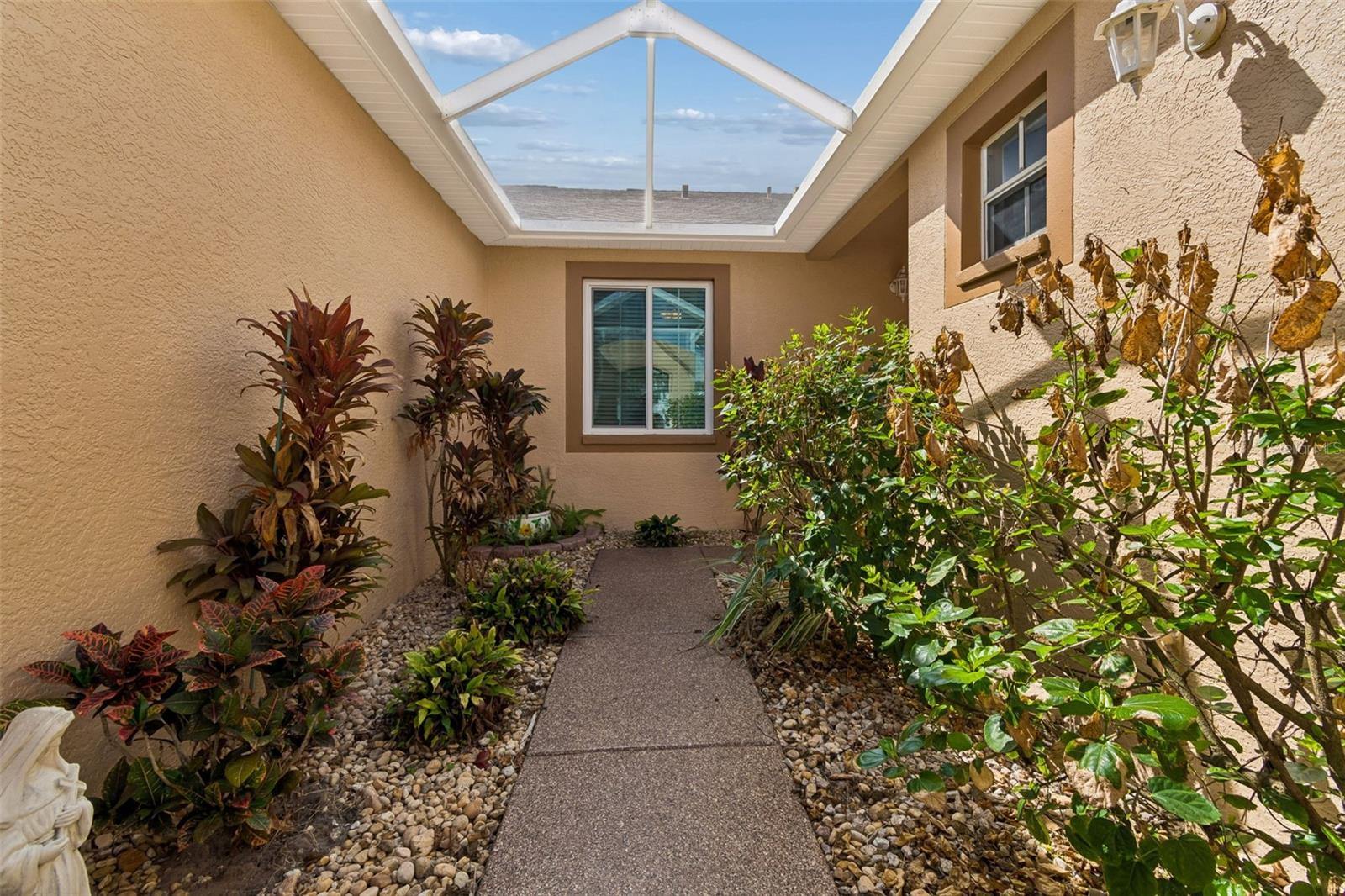 GROVES PH 02 CLUB VILLAS - Residential