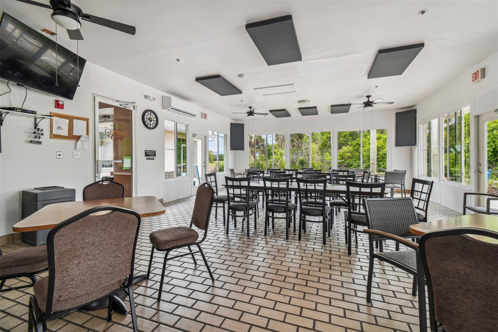 GROVES PH 02 CLUB VILLAS - Residential