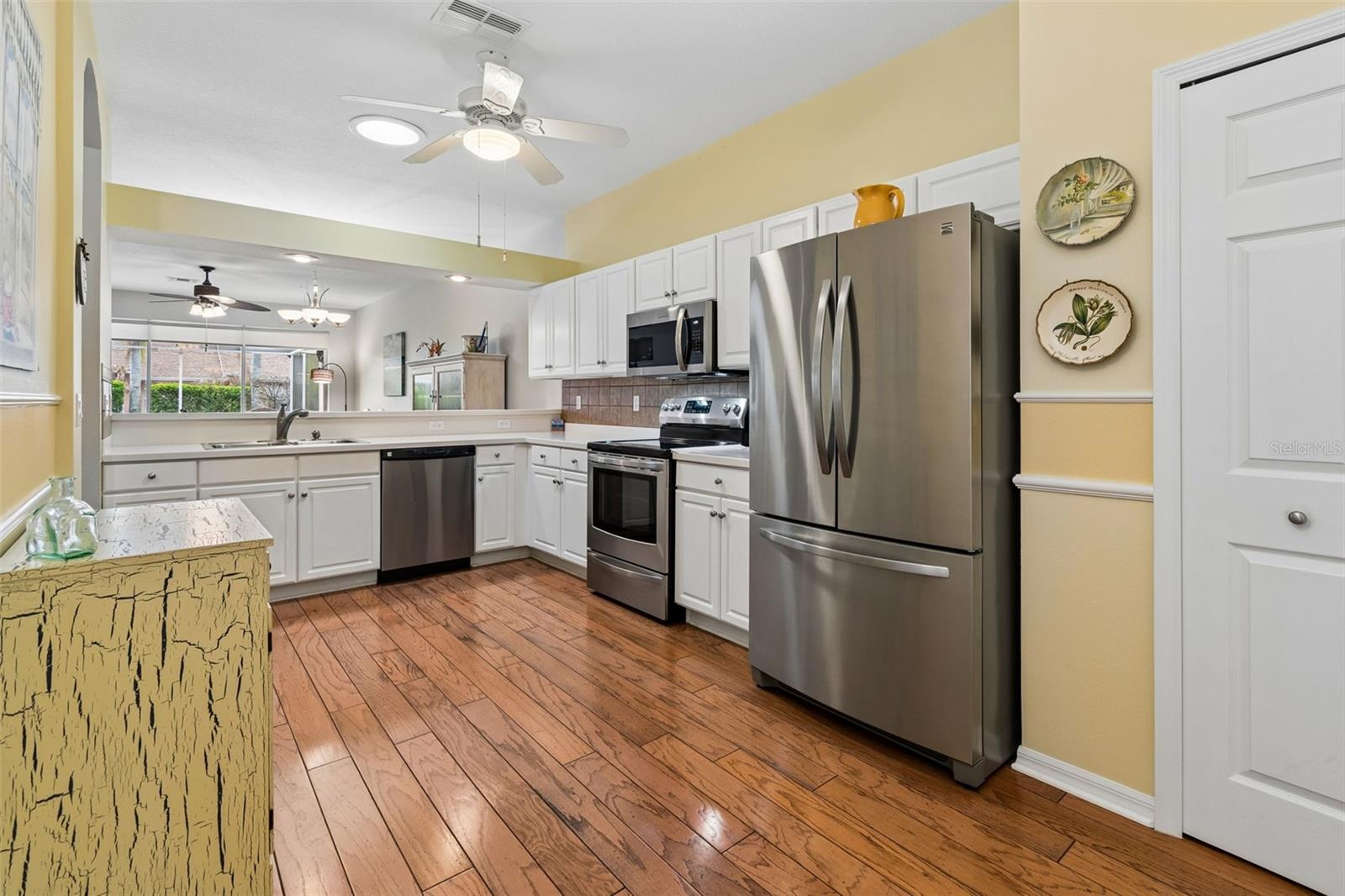 GROVES PH 02 CLUB VILLAS - Residential