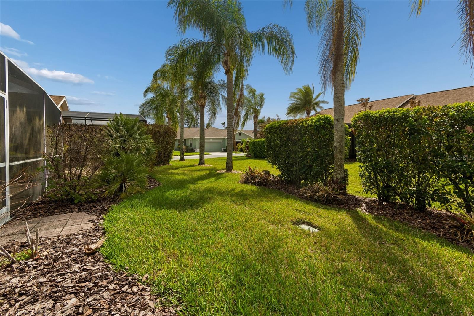 GROVES PH 02 CLUB VILLAS - Residential