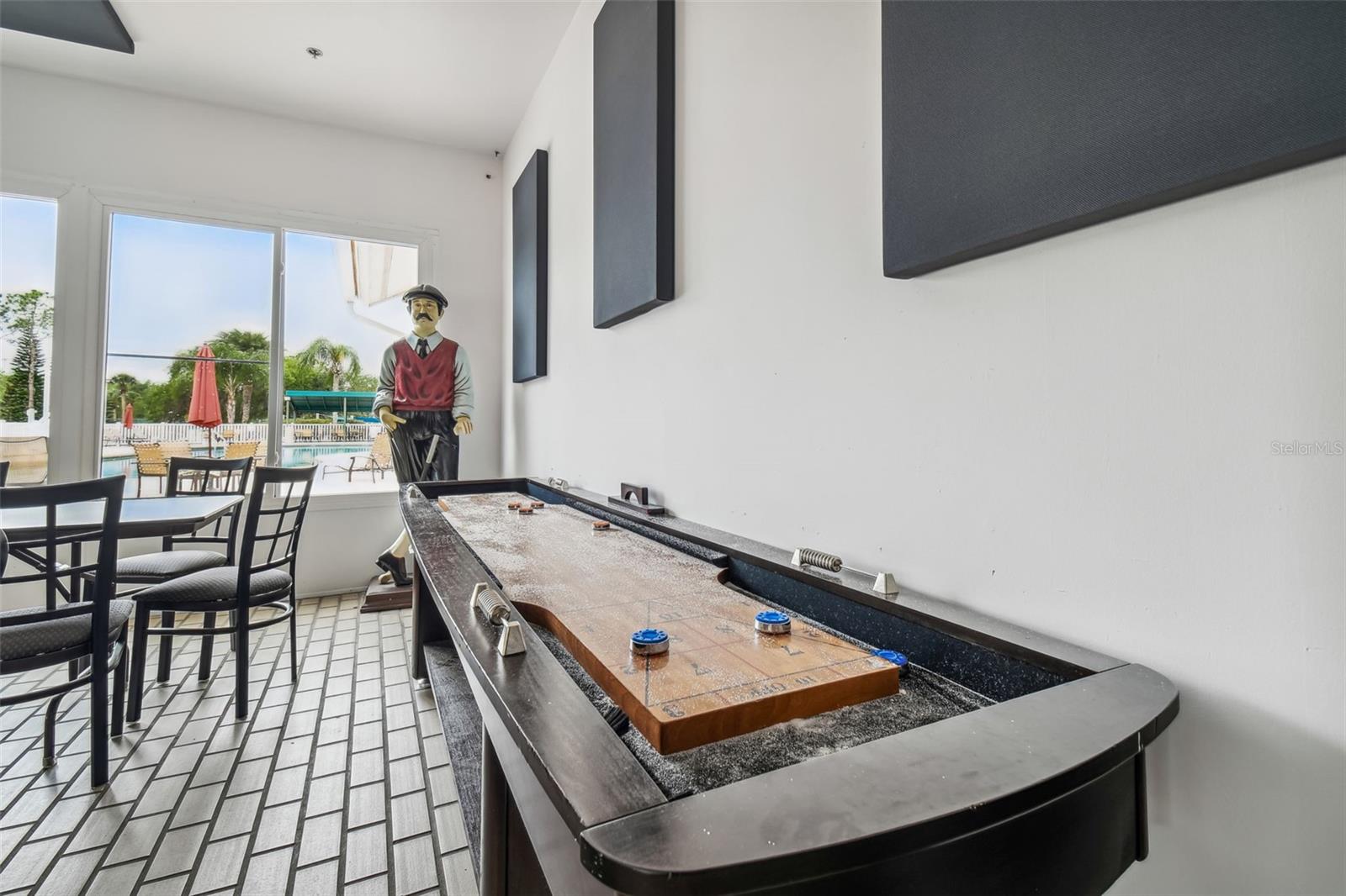 GROVES PH 02 CLUB VILLAS - Residential