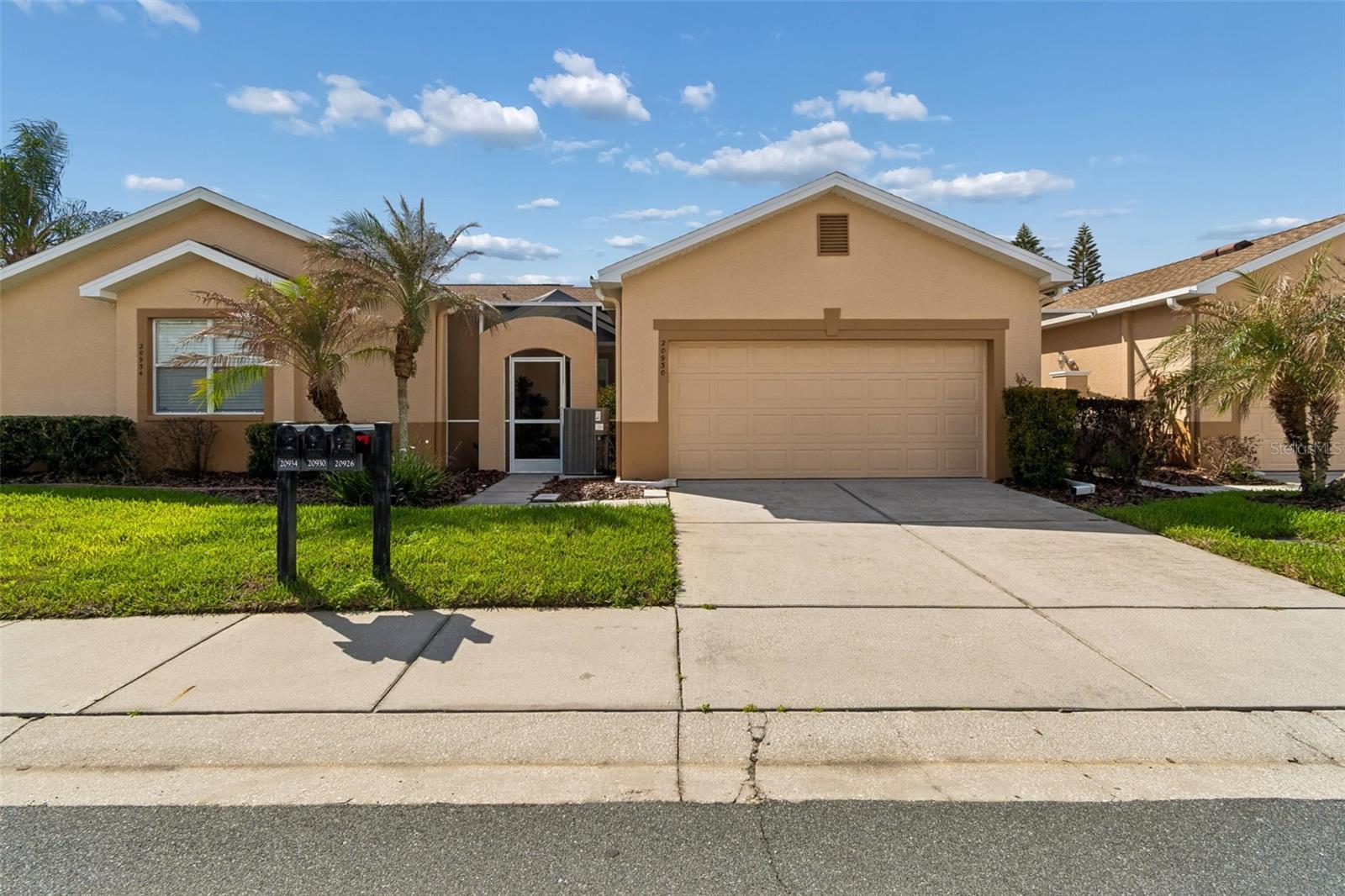 GROVES PH 02 CLUB VILLAS - Residential