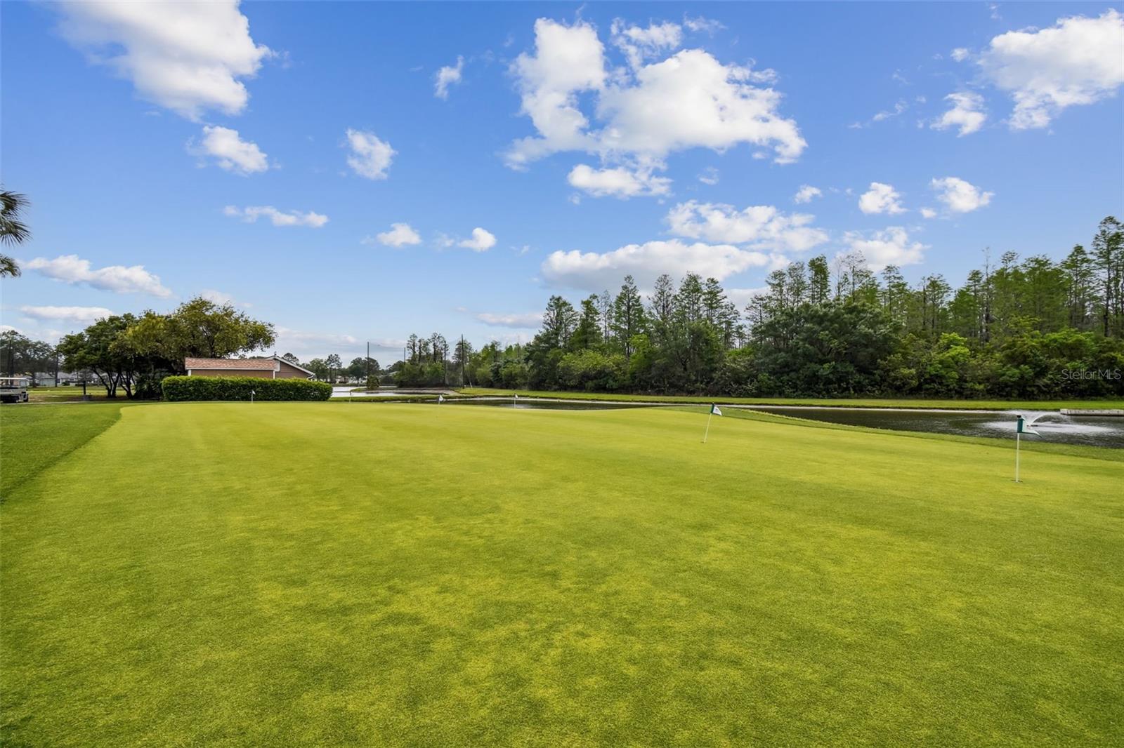 GROVES PH 02 CLUB VILLAS - Residential