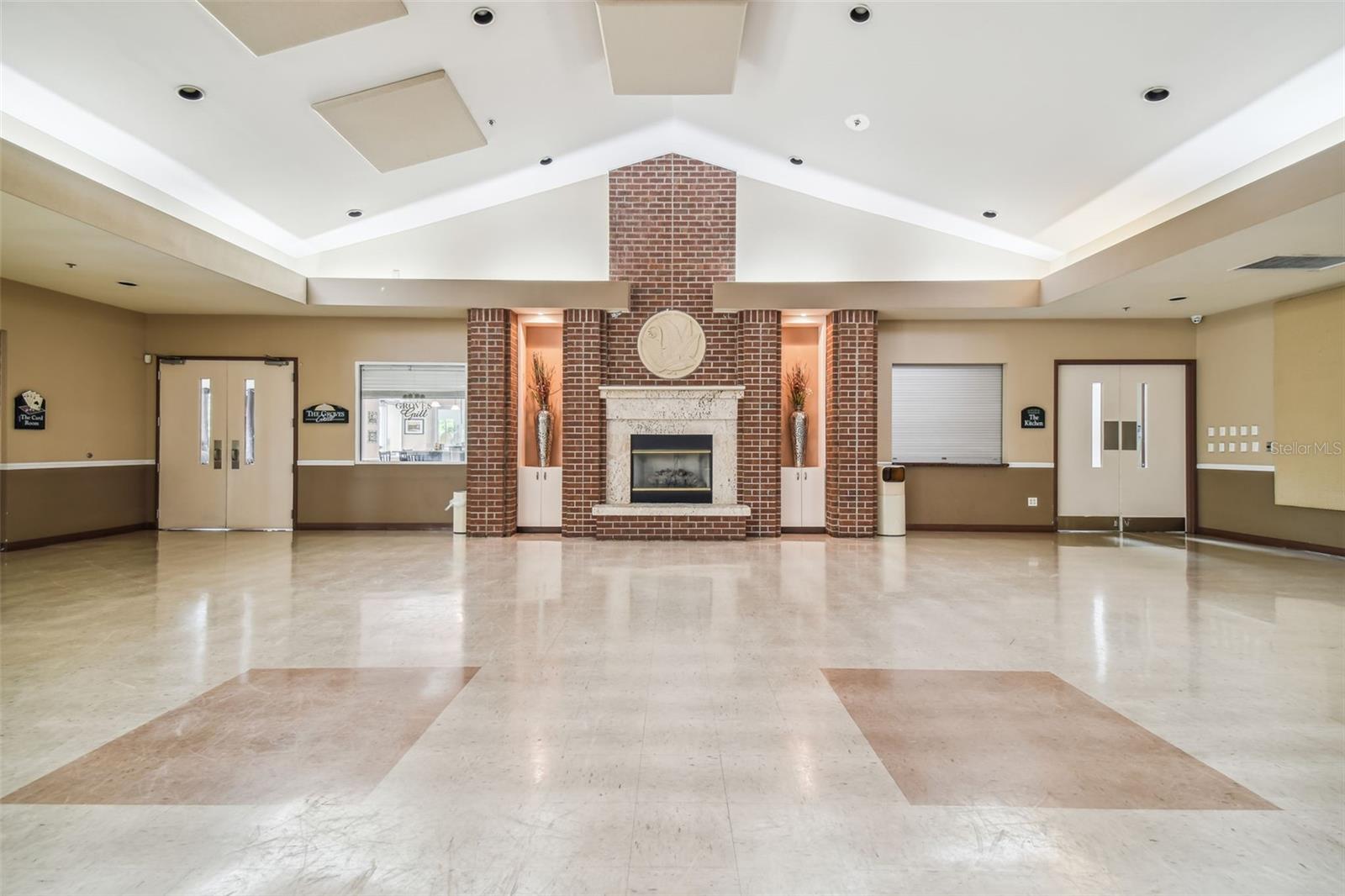 GROVES PH 02 CLUB VILLAS - Residential