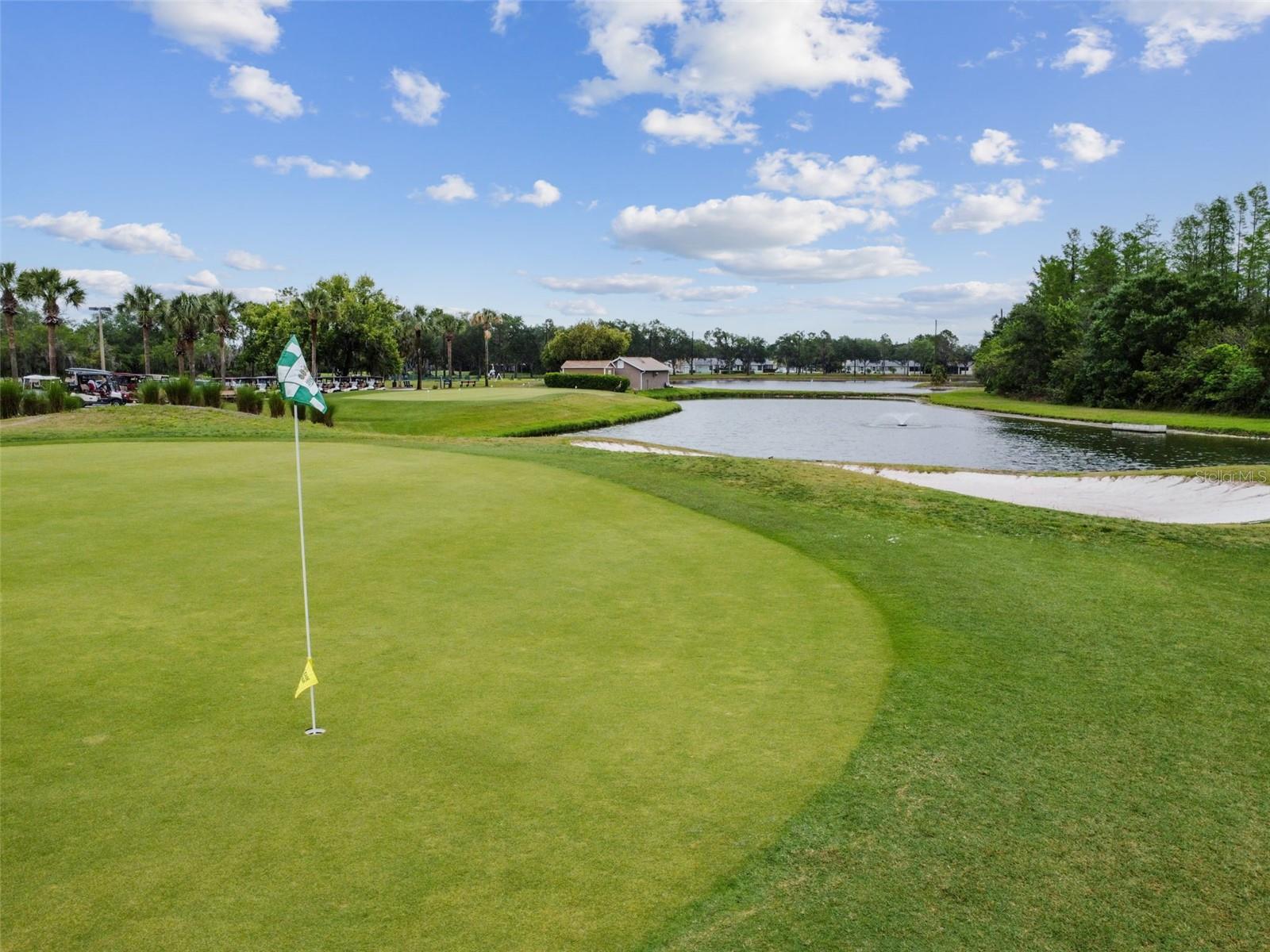 GROVES PH 02 CLUB VILLAS - Residential