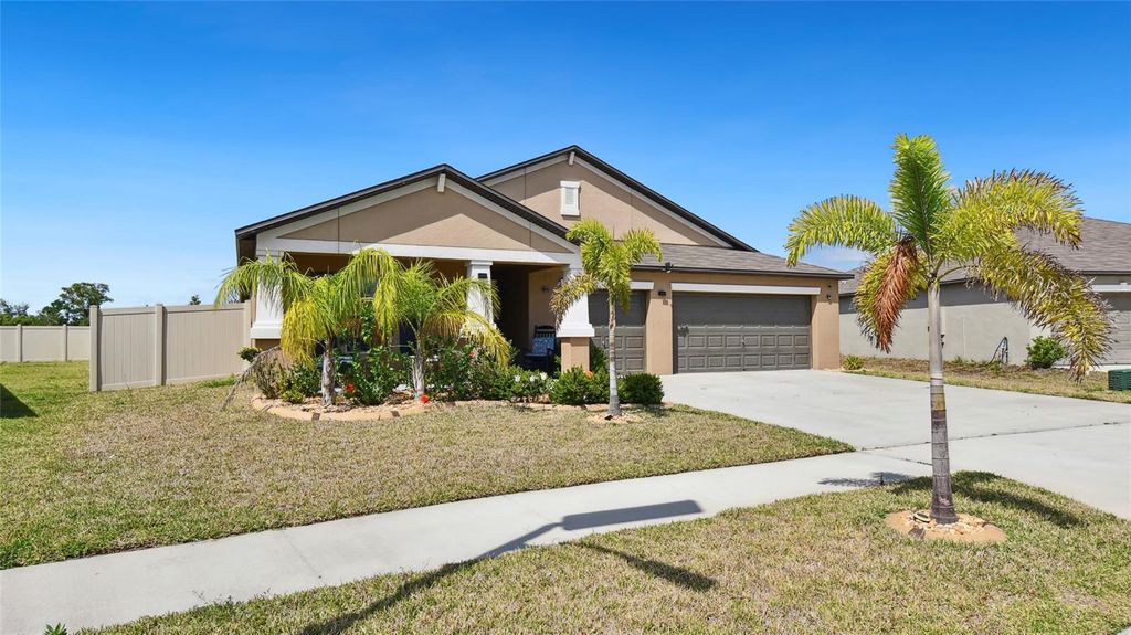 Photo of 5457 Leslie Canyon Drive, Wimauma, FL 33598 (MLS # TB8379532)
