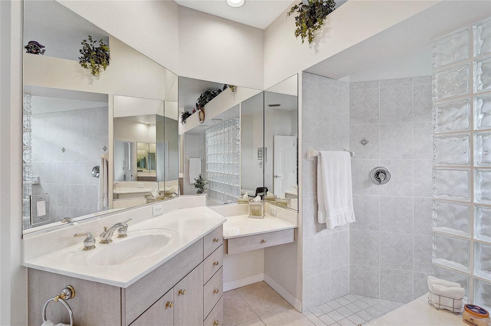 CALUSA LAKES UNIT 5 - Residential