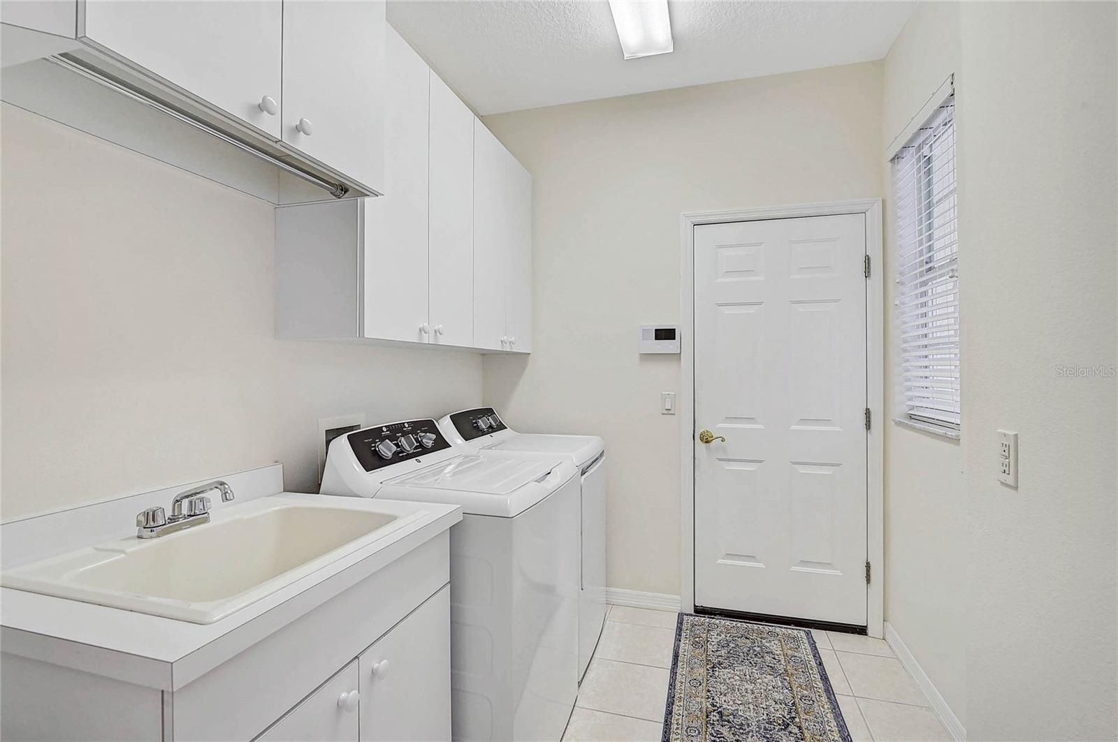 CALUSA LAKES UNIT 5 - Residential