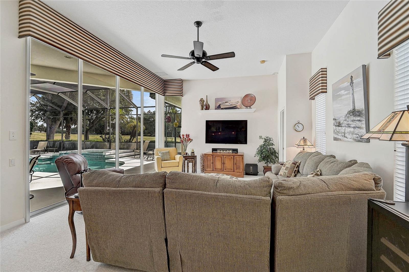 CALUSA LAKES UNIT 5 - Residential