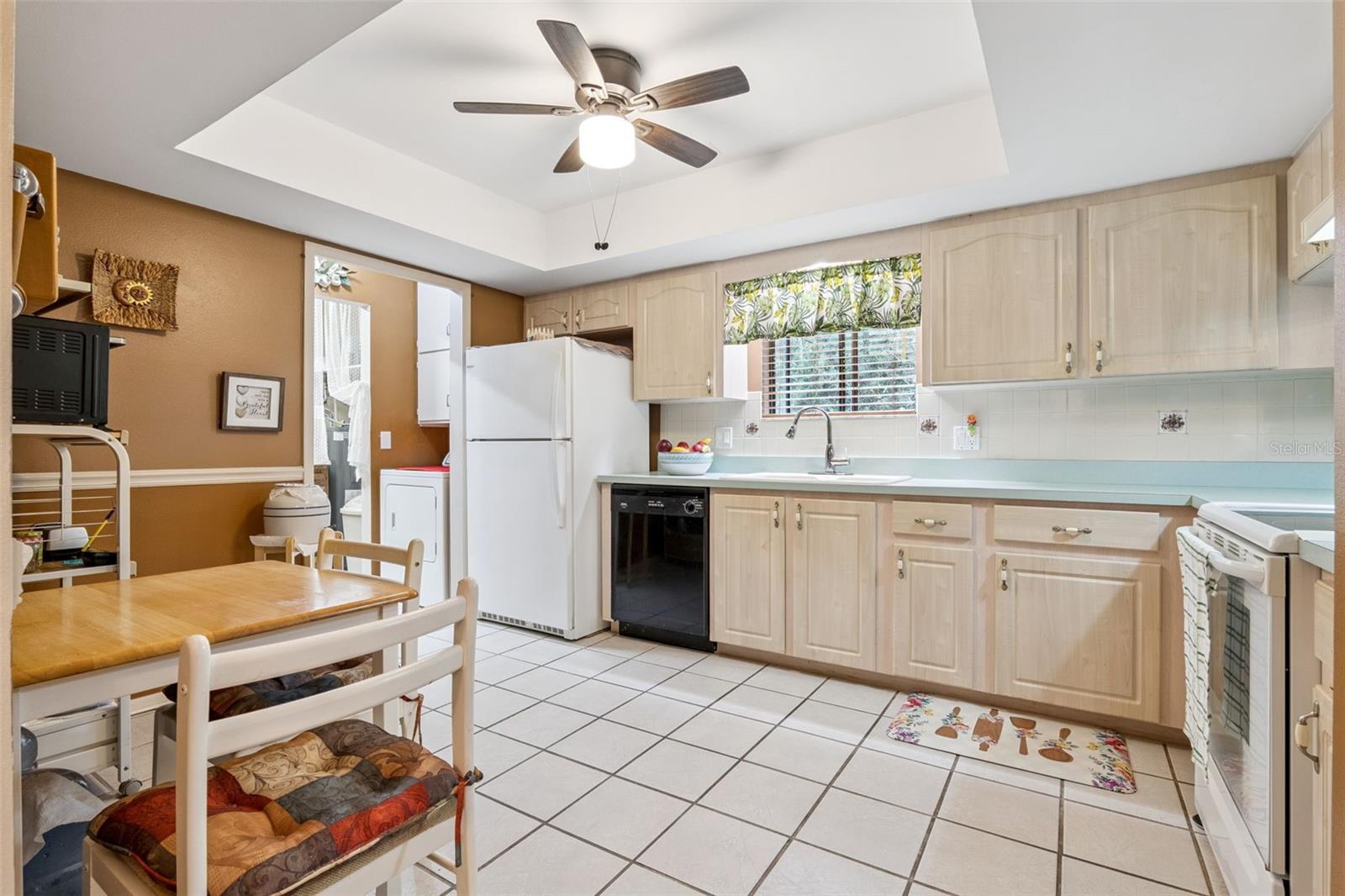 SUNSET GARDENS CONDO PHASE 1-4 - Residential