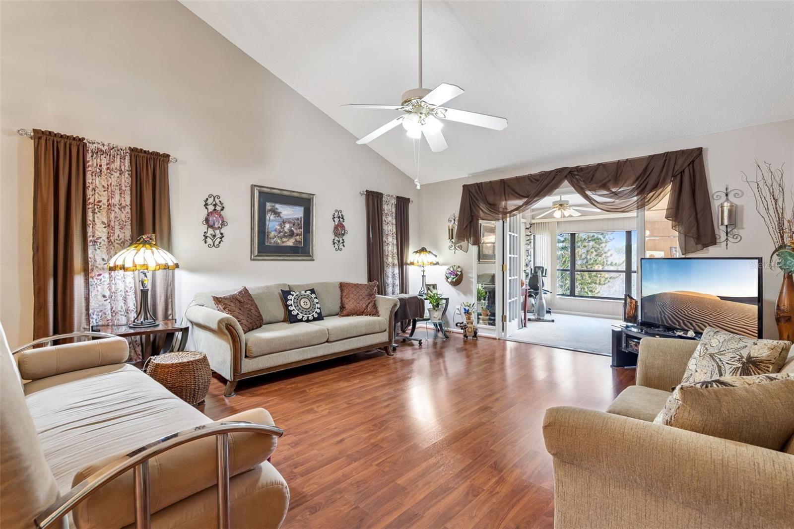 SUNSET GARDENS CONDO PHASE 1-4 - Residential